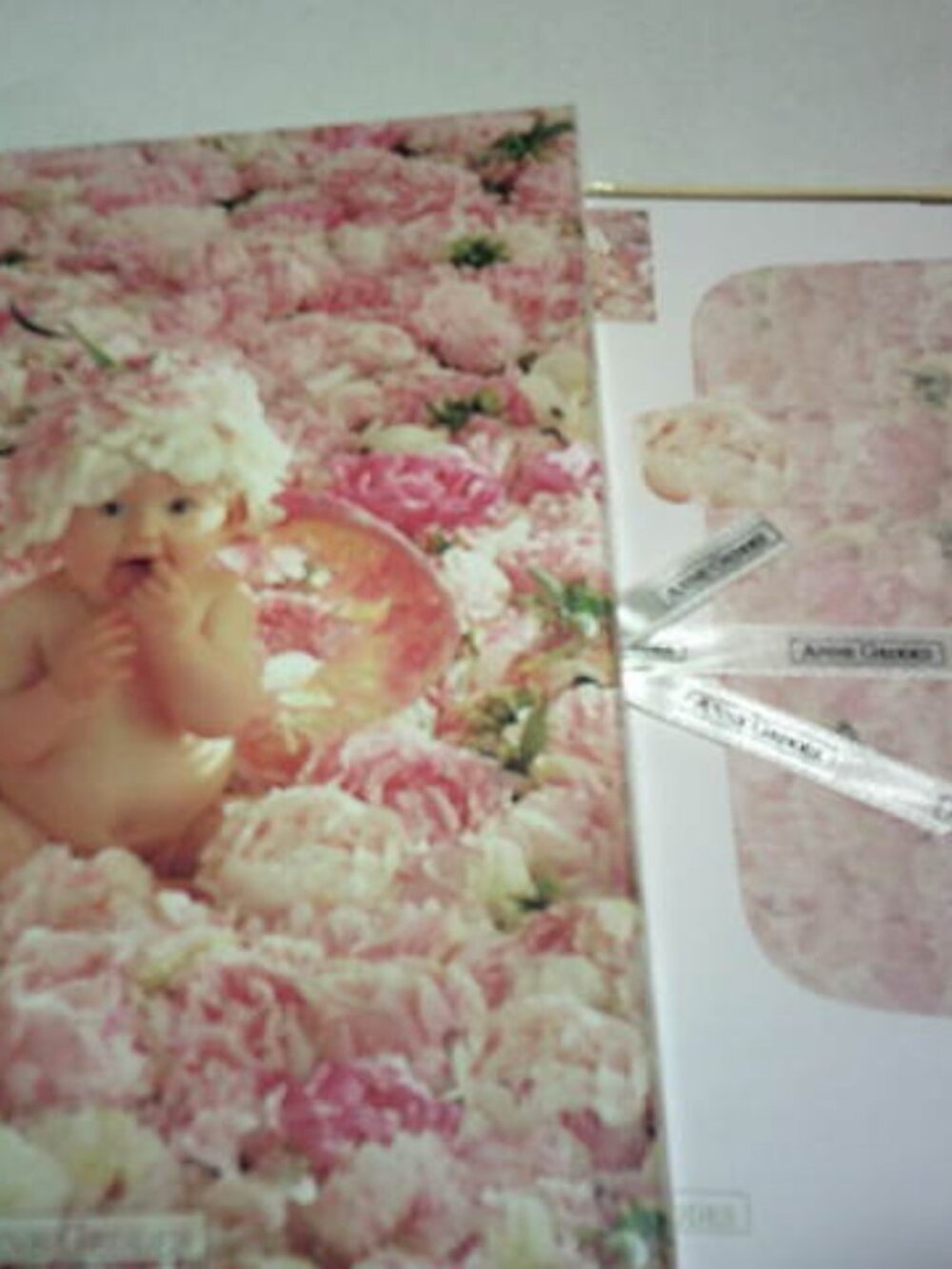 NEW SEALED ANNE GEDDES STATIONERY GIFT SET WRITING SHEETS ENVELOPES STICKERS ✨ - Picture 4 of 11
